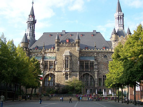 Blick auf das Aachener Rathaus